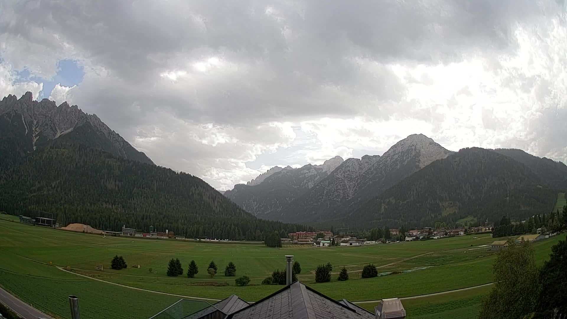 Webcam Dobbiaco Dolomiti – Vista dall’Hotel Rosengarten
