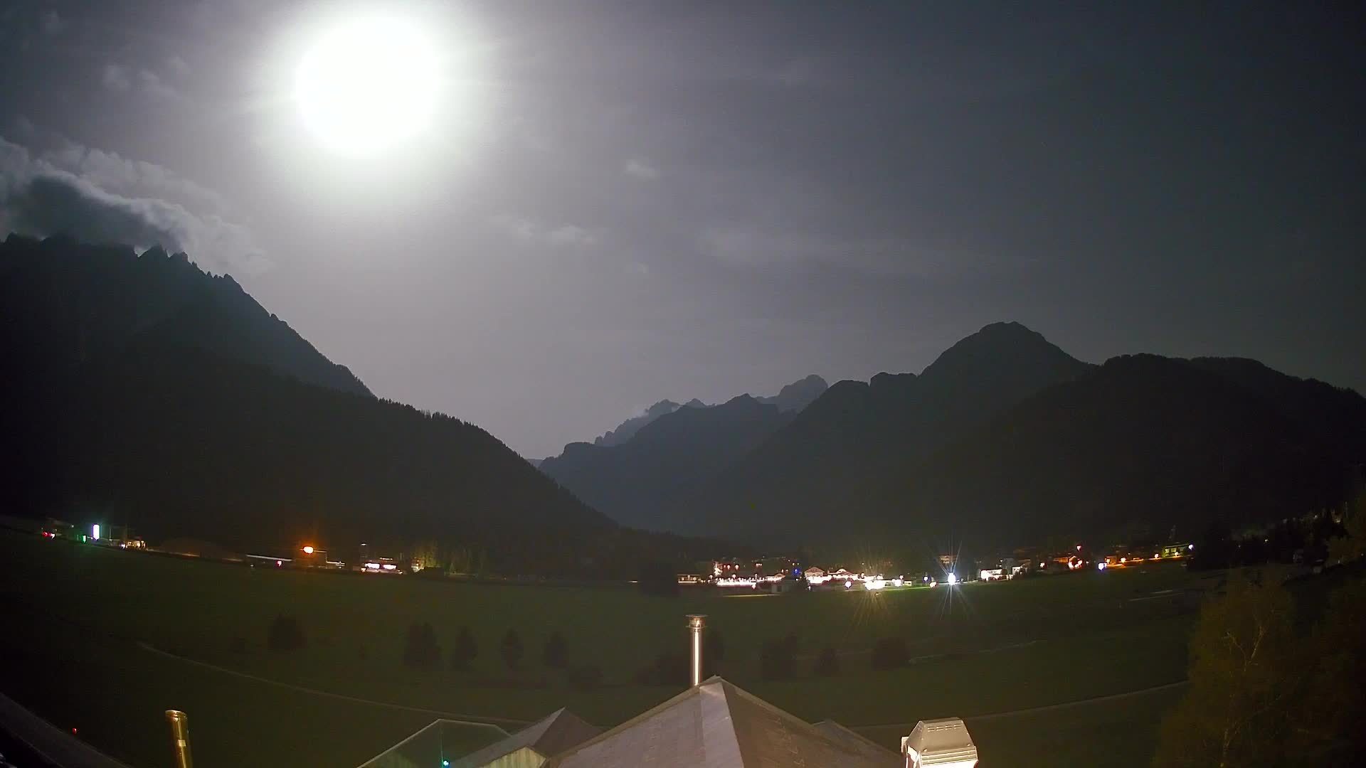 Webcam Toblach Dolomites – View from Hotel Rosengarten