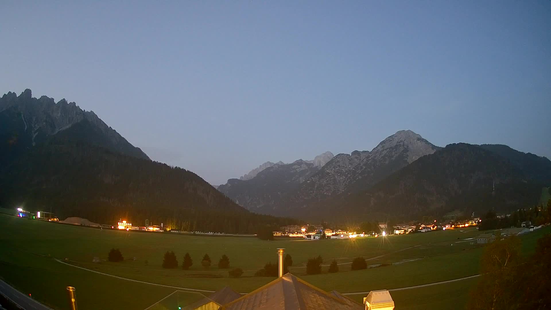 Spletna kamera Toblach Dolomiti – Pogled iz hotela Rosengarten