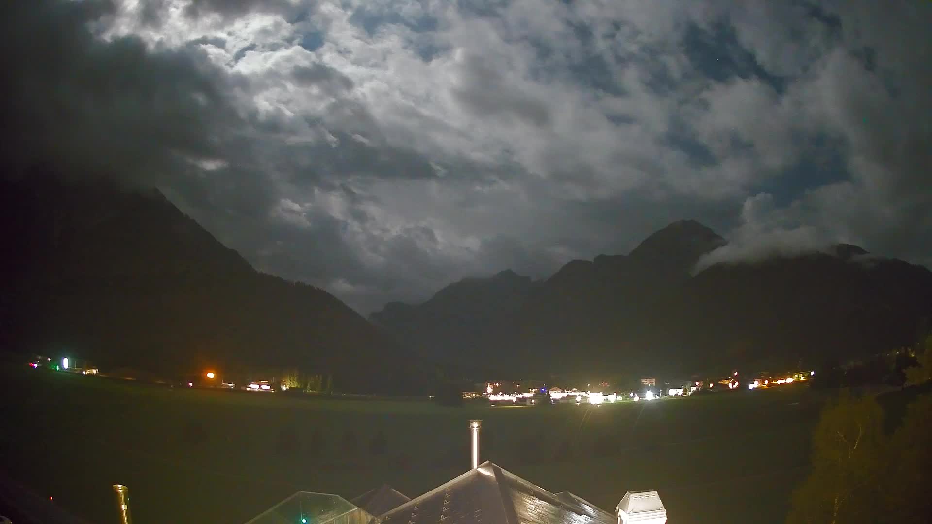 Webcam Toblach Dolomites – View from Hotel Rosengarten