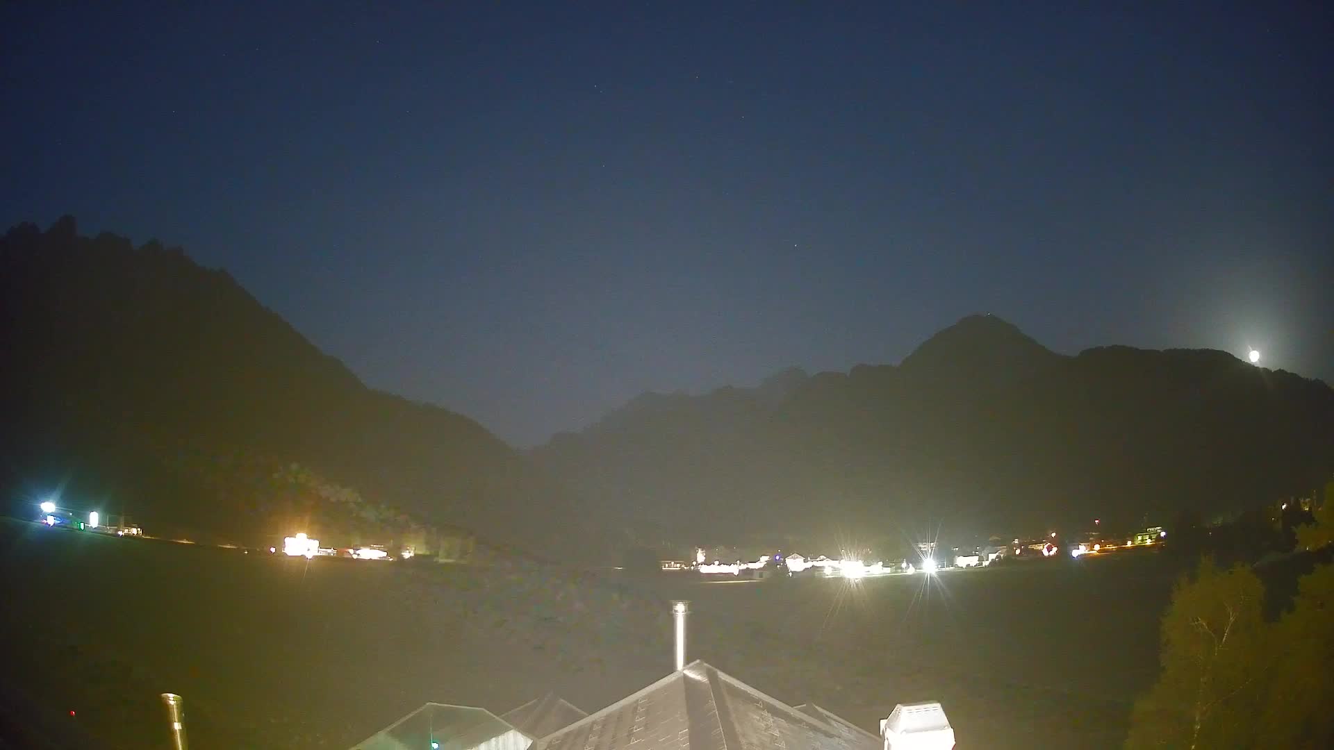 Web kamera Toblach Dolomiti – Pogled s Hotela Rosengarten