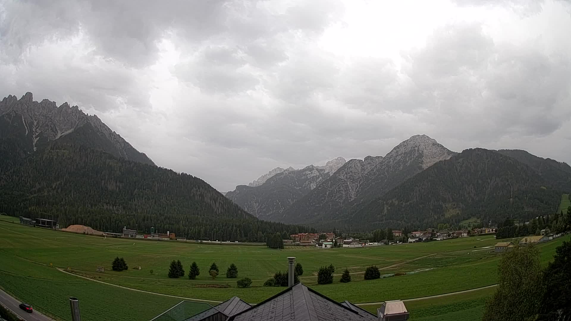 Webcam Toblach Dolomites – View from Hotel Rosengarten