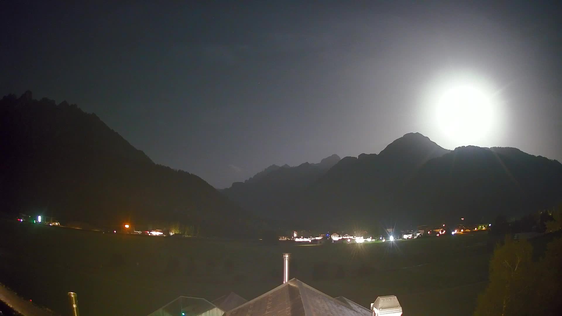 Web kamera Toblach Dolomiti – Pogled s Hotela Rosengarten