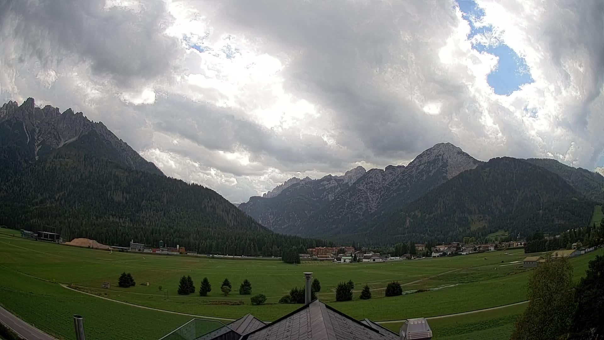 Webcam Dobbiaco Dolomiti – Vista dall’Hotel Rosengarten