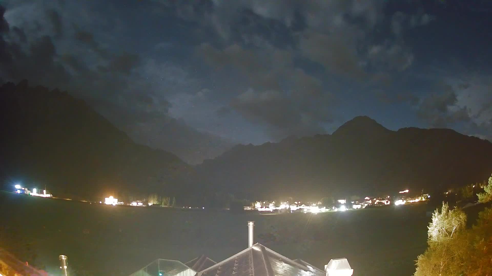 Webcam Toblach Dolomites – View from Hotel Rosengarten