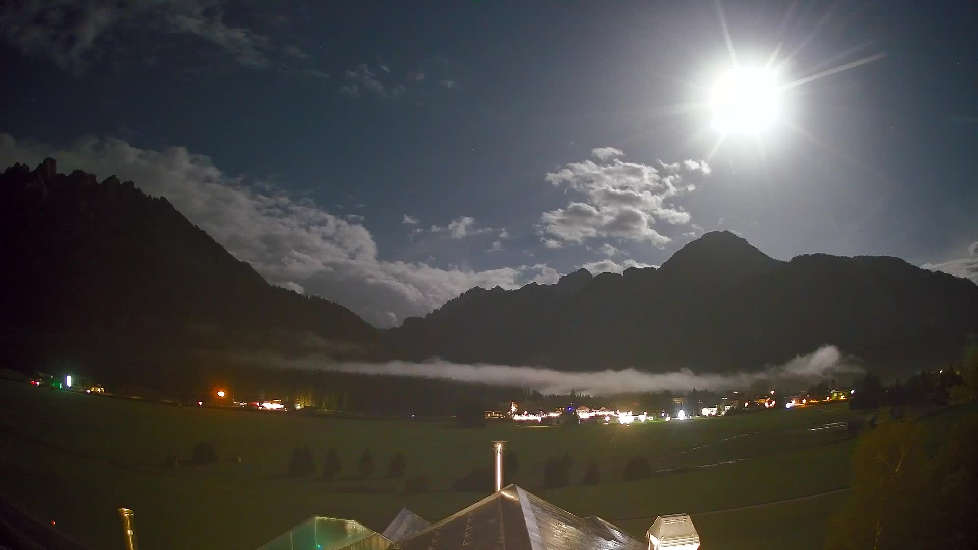 Webcam Toblach Dolomites – View from Hotel Rosengarten