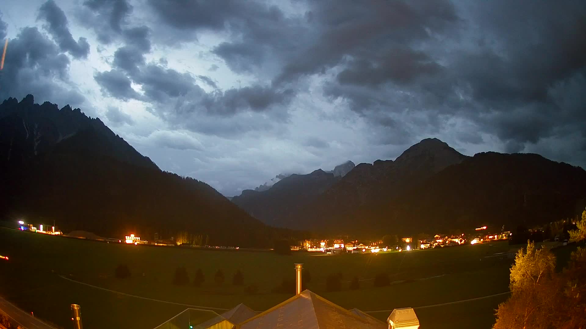 Webcam Toblach Dolomites – View from Hotel Rosengarten