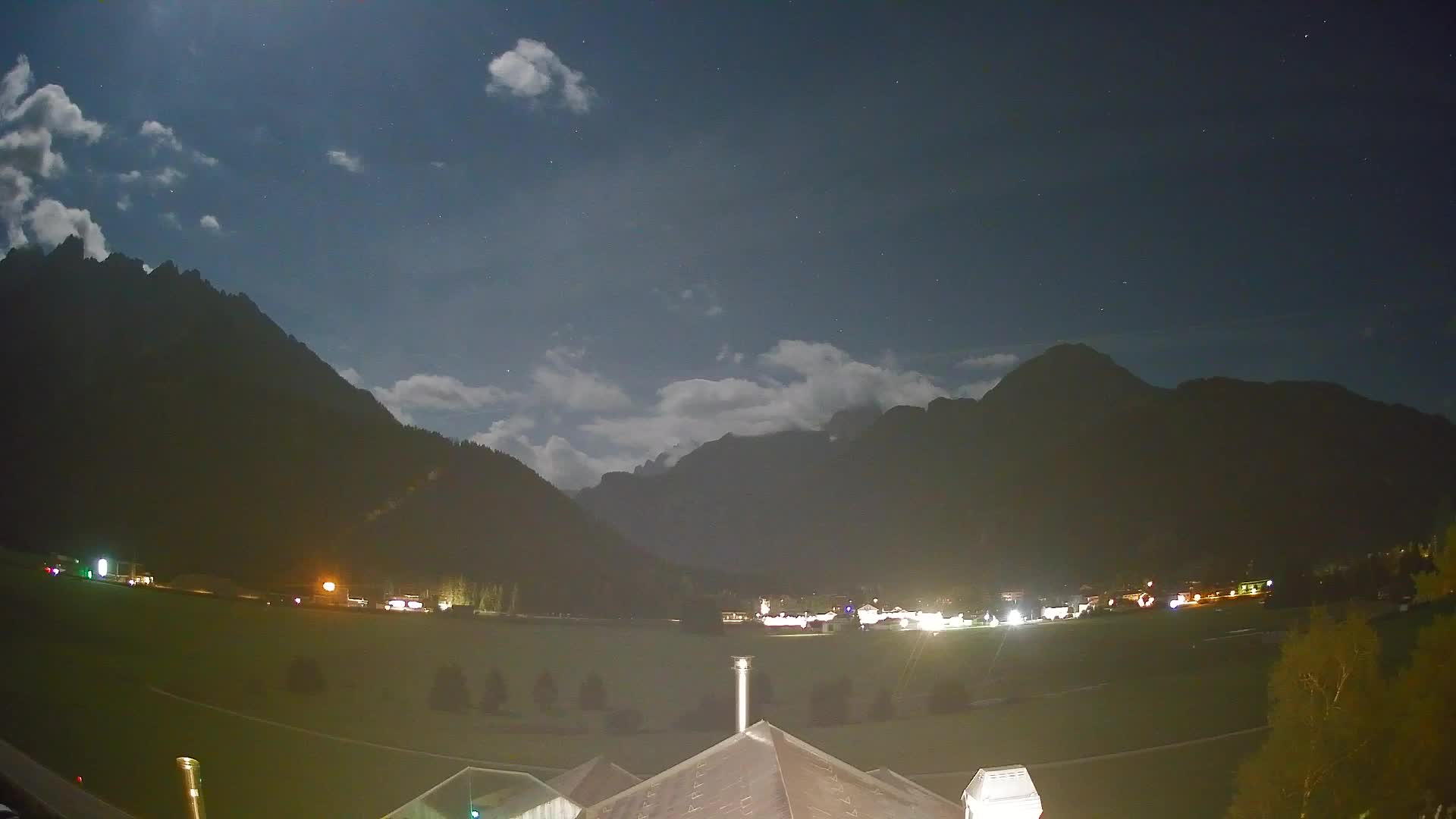 Webcam Toblach Dolomites – View from Hotel Rosengarten