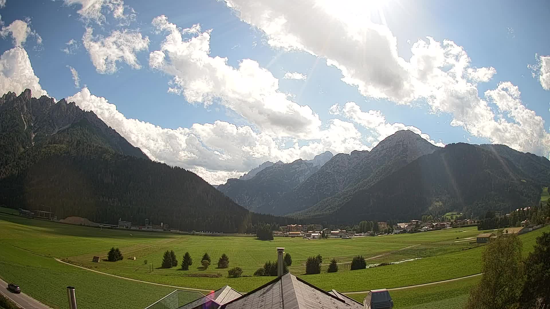 Webcam Toblach Dolomites – View from Hotel Rosengarten