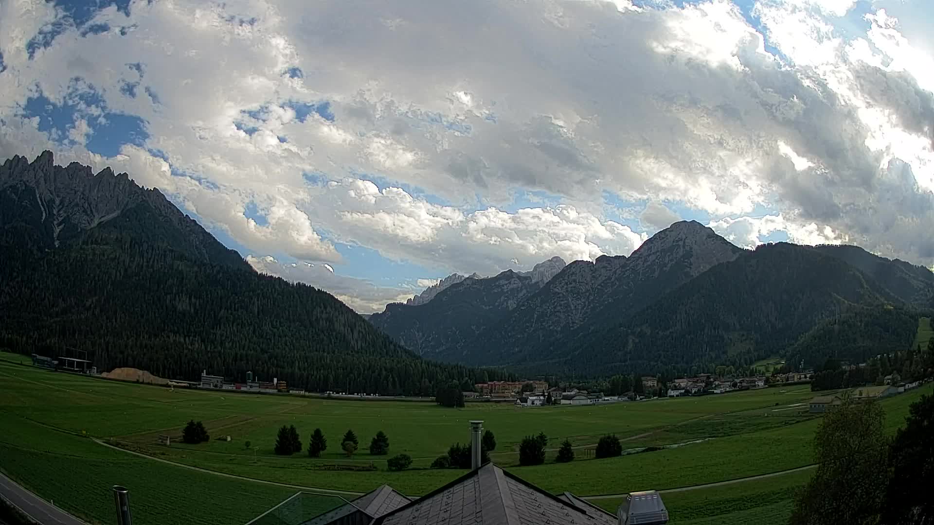 Webcam Dobbiaco Dolomiti – Vista dall’Hotel Rosengarten
