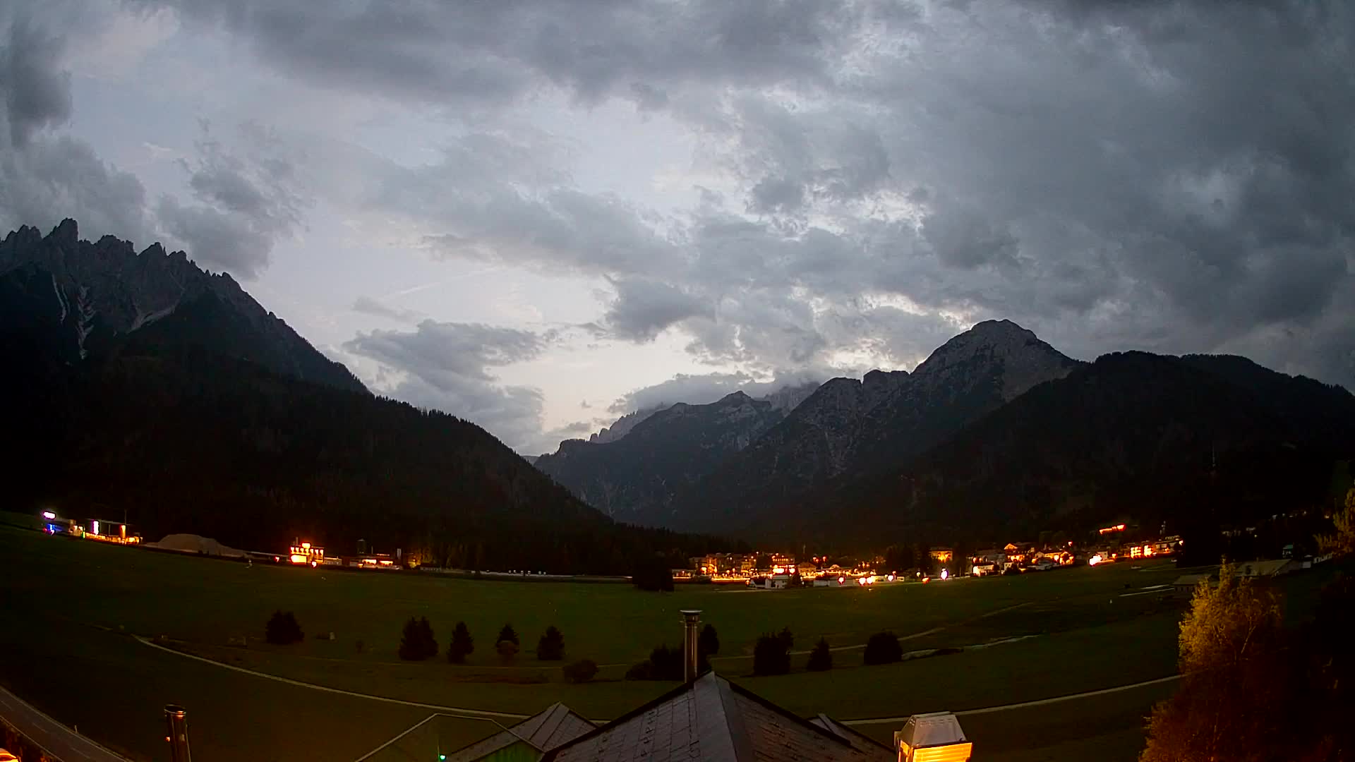 Webcam Toblach Dolomites – View from Hotel Rosengarten