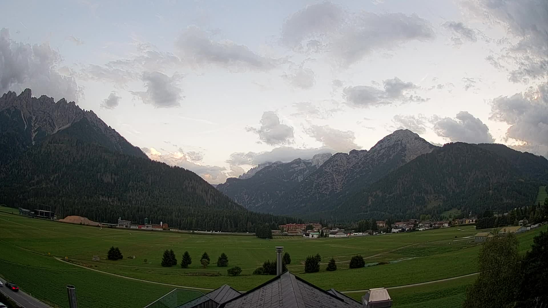 Webcam Toblach Dolomites – View from Hotel Rosengarten