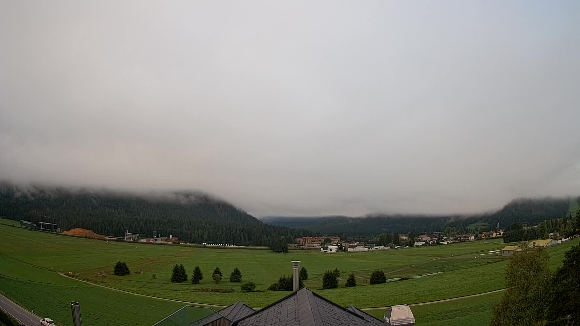 Spletna kamera Toblach Dolomiti – Pogled iz hotela Rosengarten