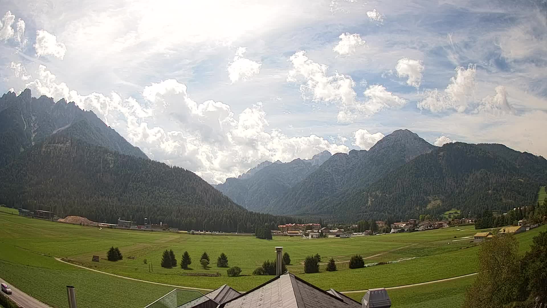 Webcam Toblach Dolomites – View from Hotel Rosengarten