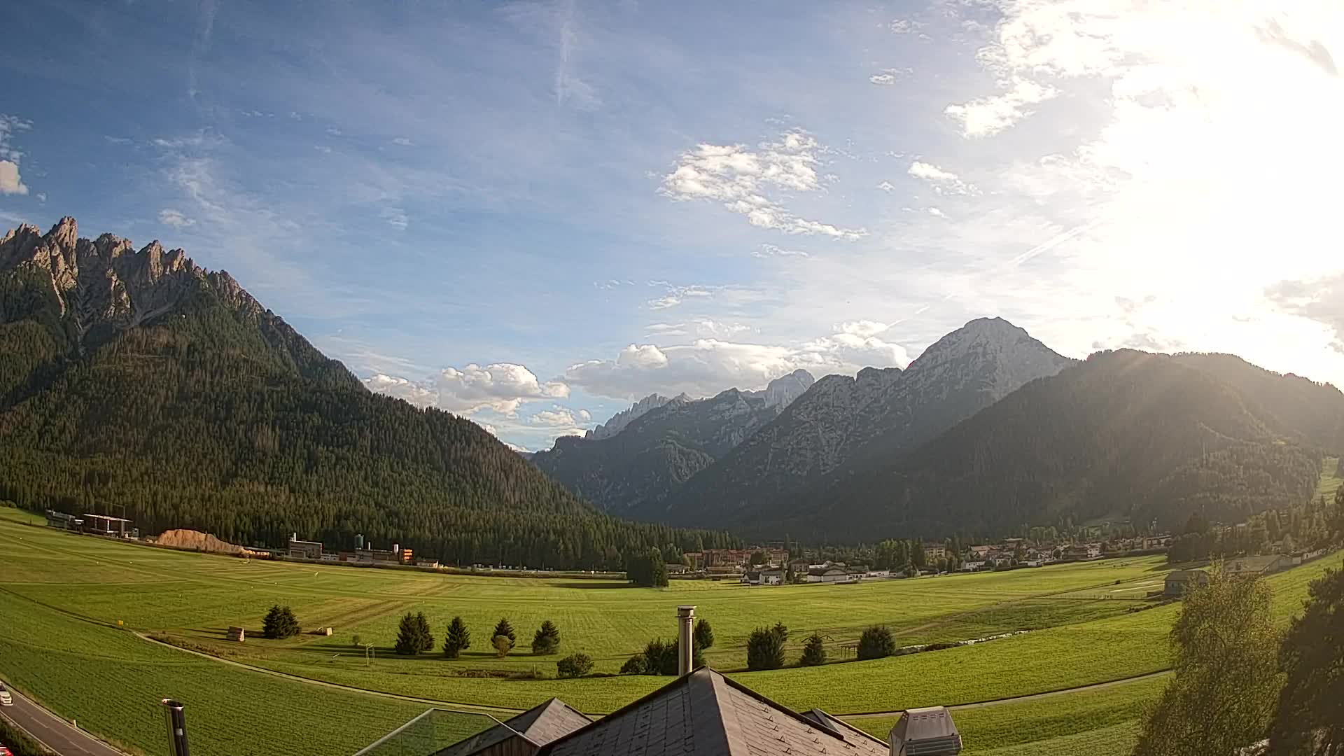 Webcam Toblach Dolomites – View from Hotel Rosengarten