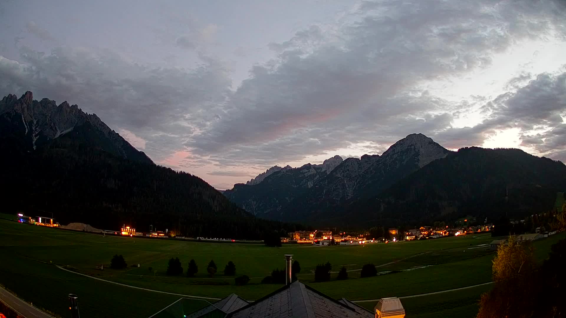 Webcam Toblach Dolomites – View from Hotel Rosengarten