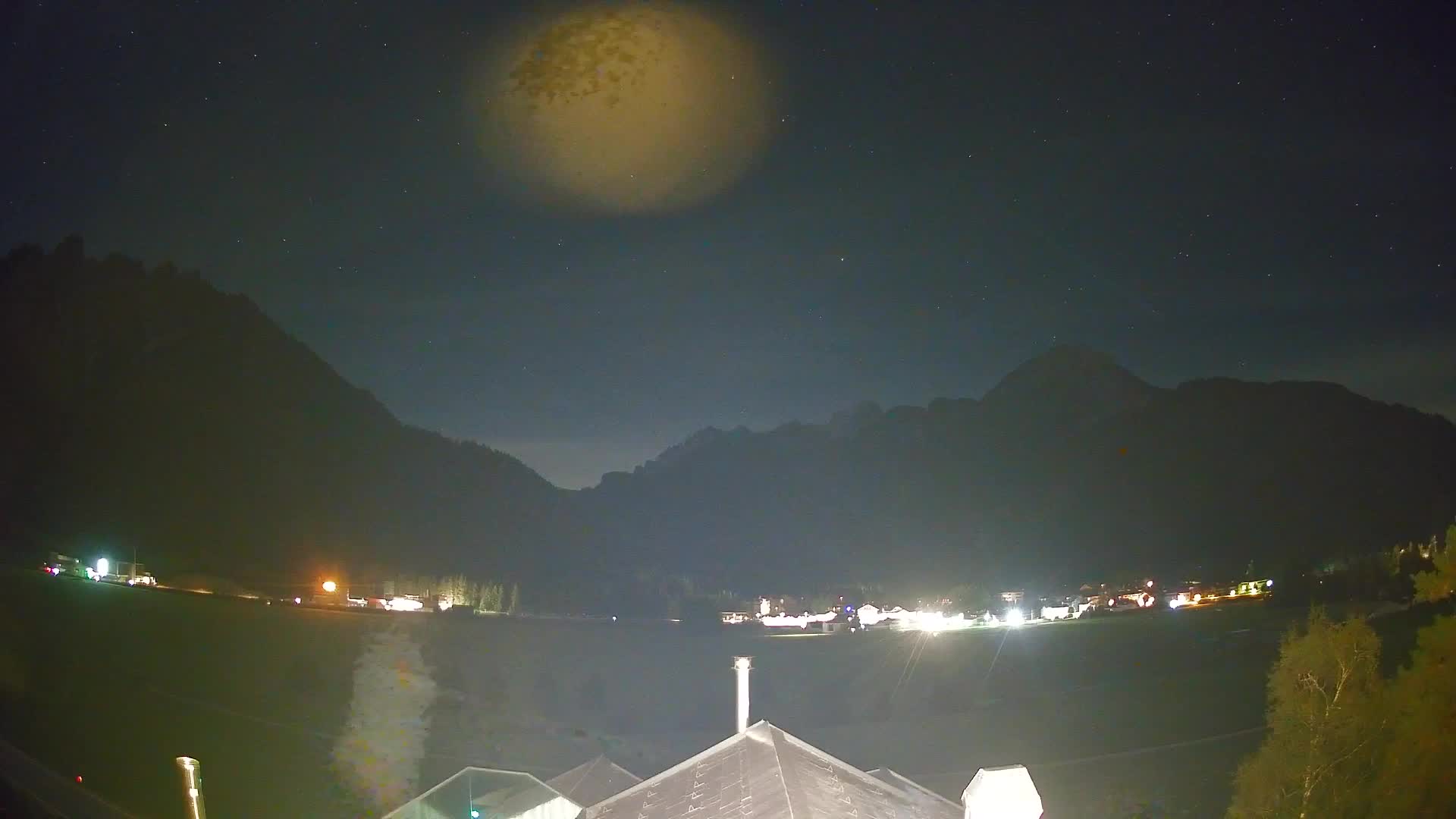 Web kamera Toblach Dolomiti – Pogled s Hotela Rosengarten
