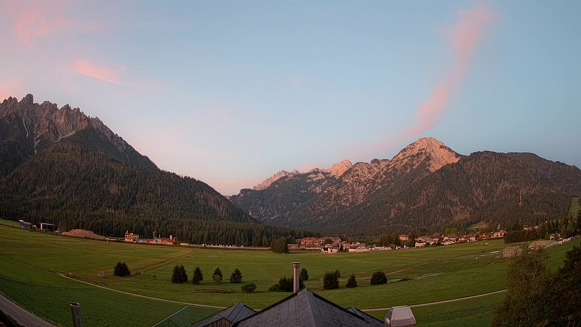Webcam Toblach Dolomites – View from Hotel Rosengarten