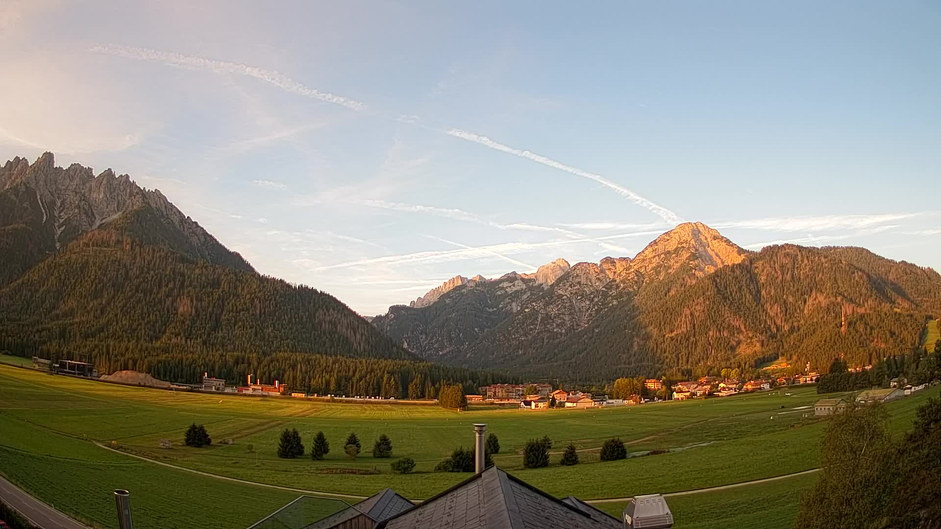 Spletna kamera Toblach Dolomiti – Pogled iz hotela Rosengarten