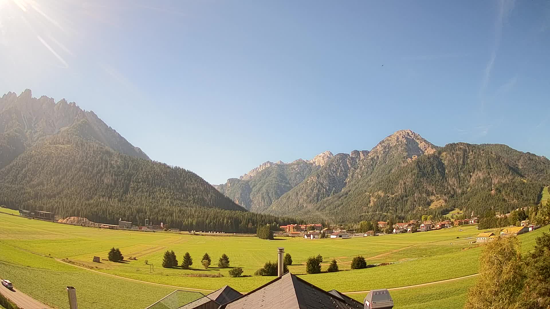 Spletna kamera Toblach Dolomiti – Pogled iz hotela Rosengarten