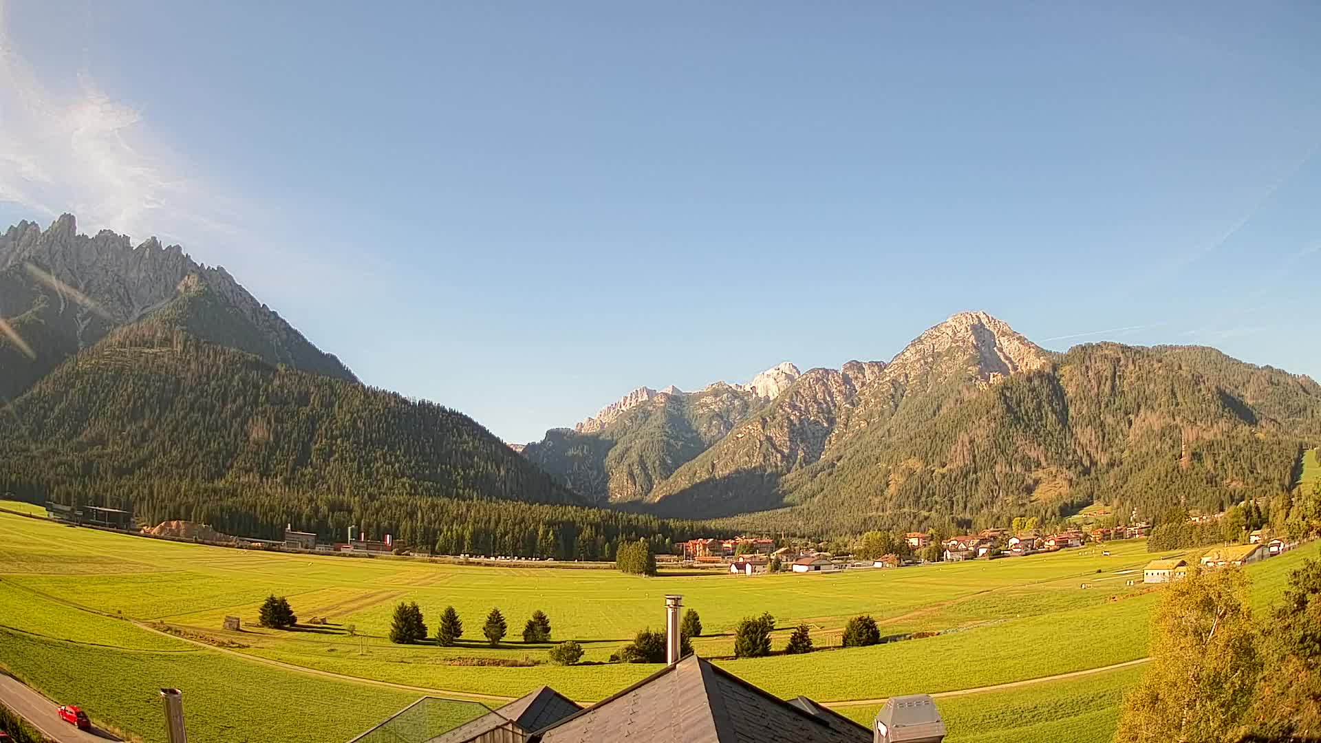 Spletna kamera Toblach Dolomiti – Pogled iz hotela Rosengarten