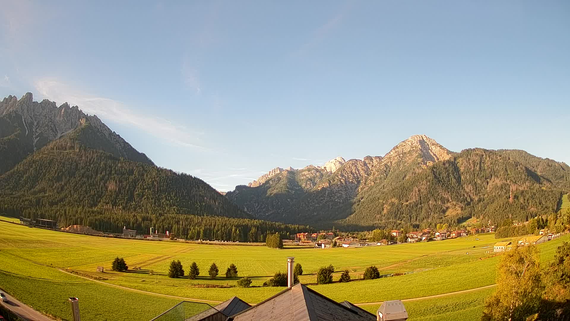 Webcam Toblach Dolomites – View from Hotel Rosengarten