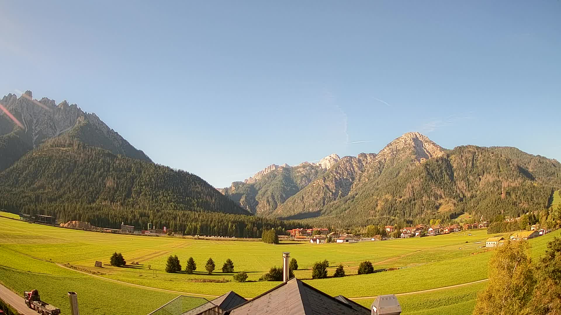 Webcam Toblach Dolomites – View from Hotel Rosengarten