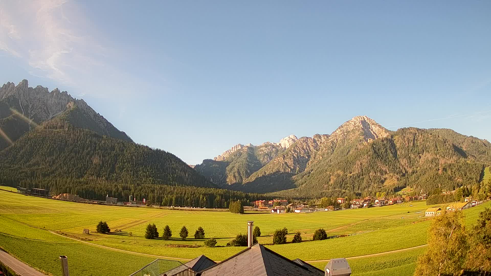 Web kamera Toblach Dolomiti – Pogled s Hotela Rosengarten