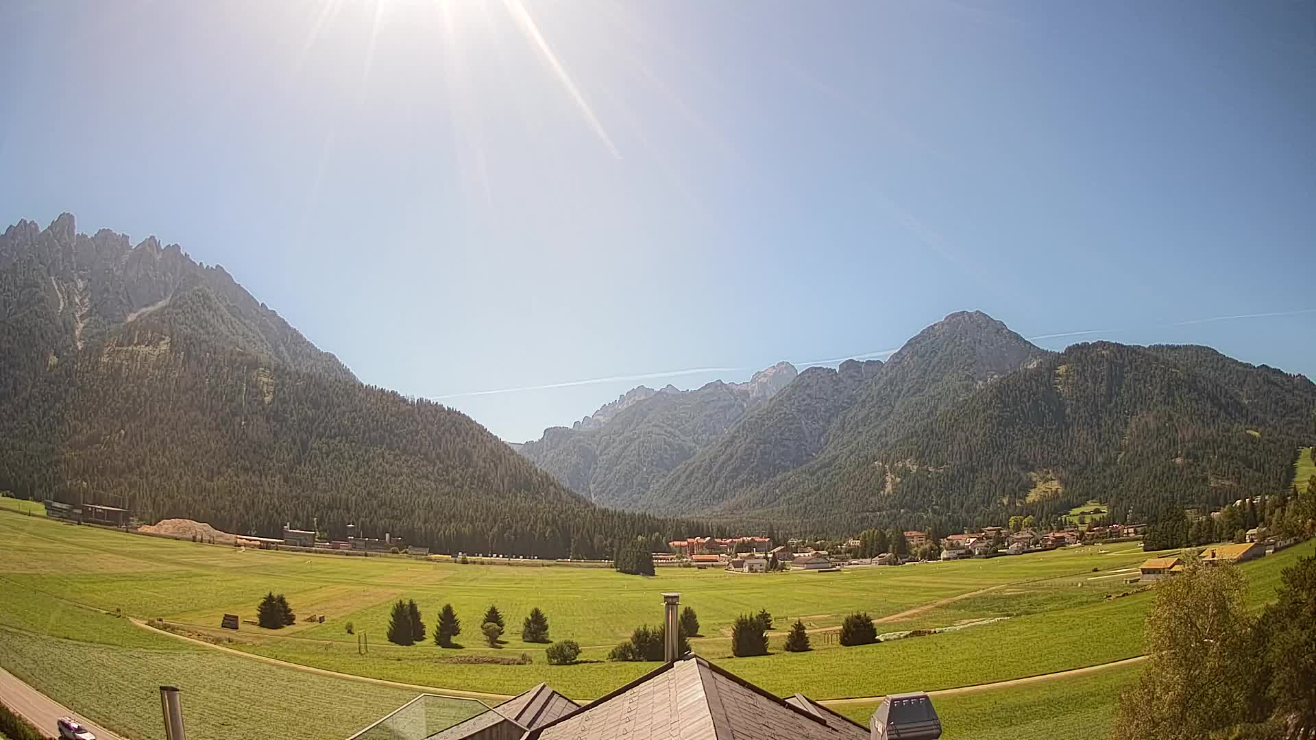 Spletna kamera Toblach Dolomiti – Pogled iz hotela Rosengarten
