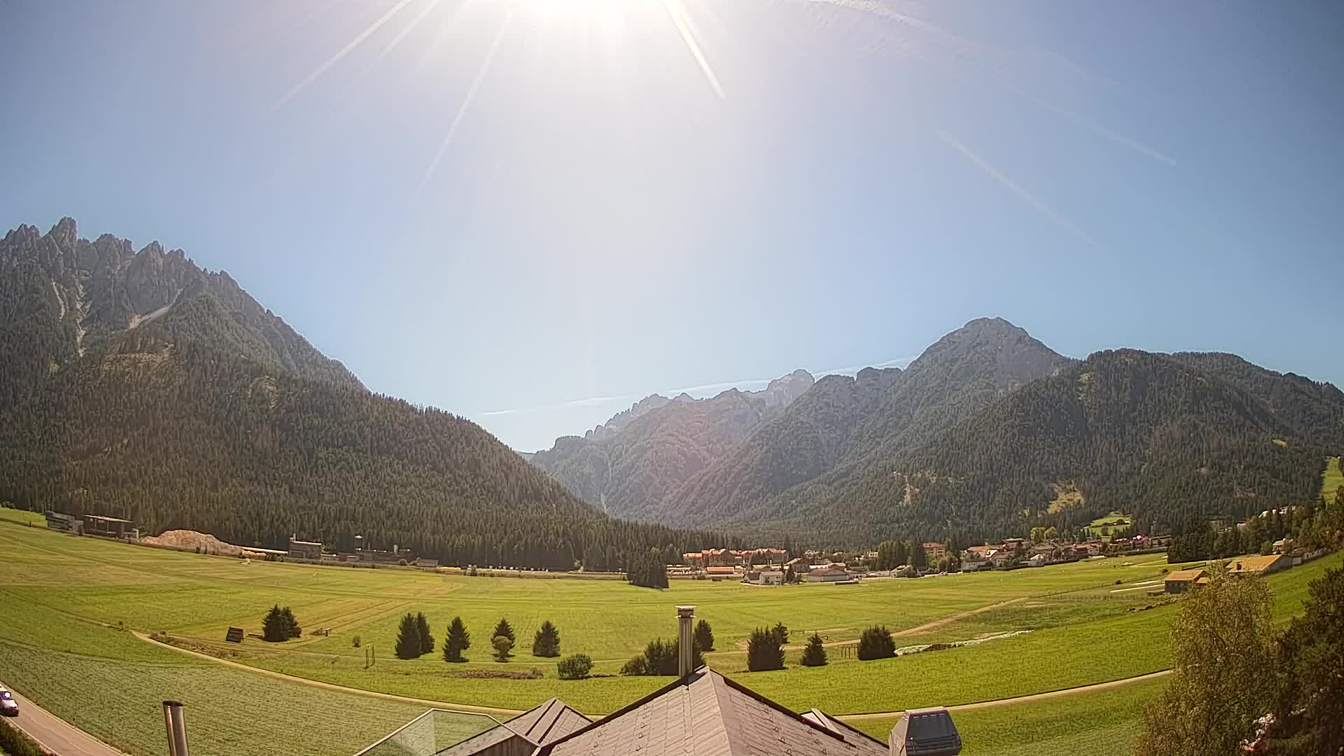 Web kamera Toblach Dolomiti – Pogled s Hotela Rosengarten