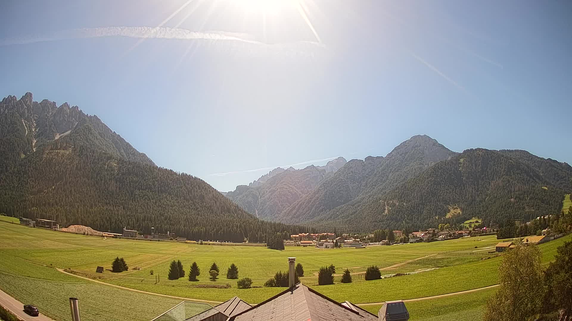 Spletna kamera Toblach Dolomiti – Pogled iz hotela Rosengarten