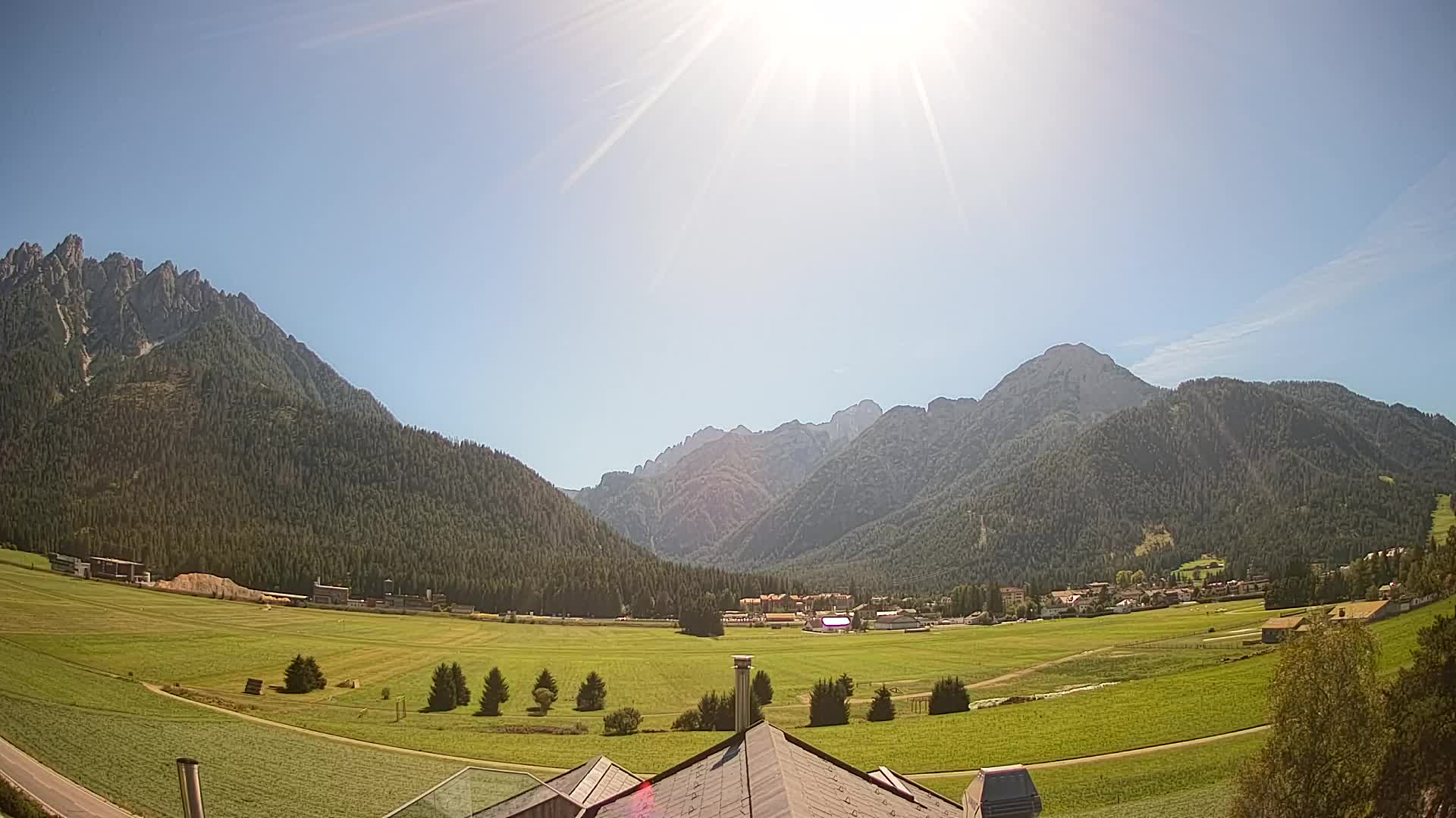 Webcam Toblach Dolomites – View from Hotel Rosengarten