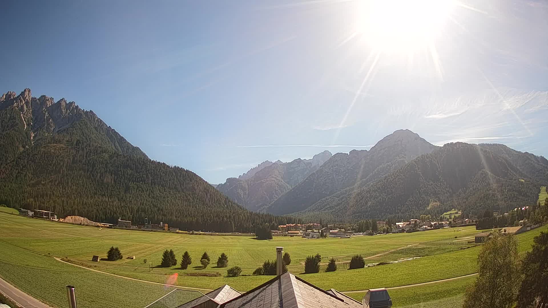 Webcam Toblach Dolomites – View from Hotel Rosengarten