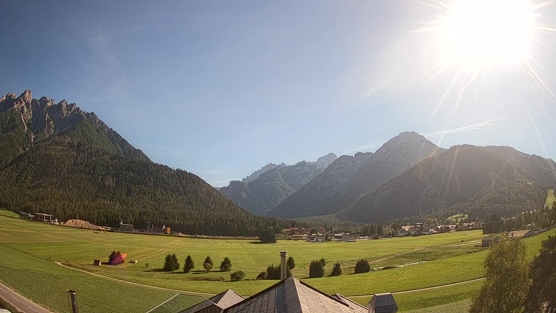 Web kamera Toblach Dolomiti – Pogled s Hotela Rosengarten
