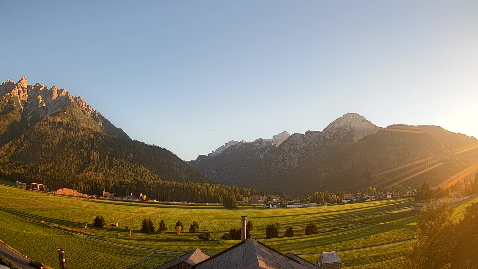 Webcam Toblach Dolomites – View from Hotel Rosengarten