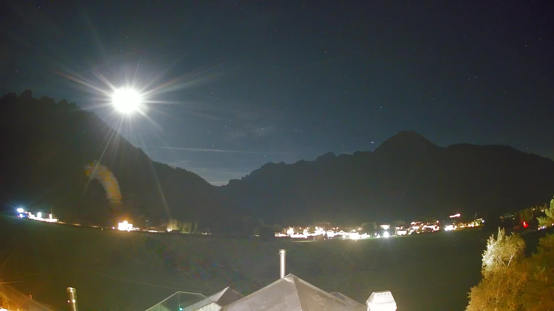 Spletna kamera Toblach Dolomiti – Pogled iz hotela Rosengarten