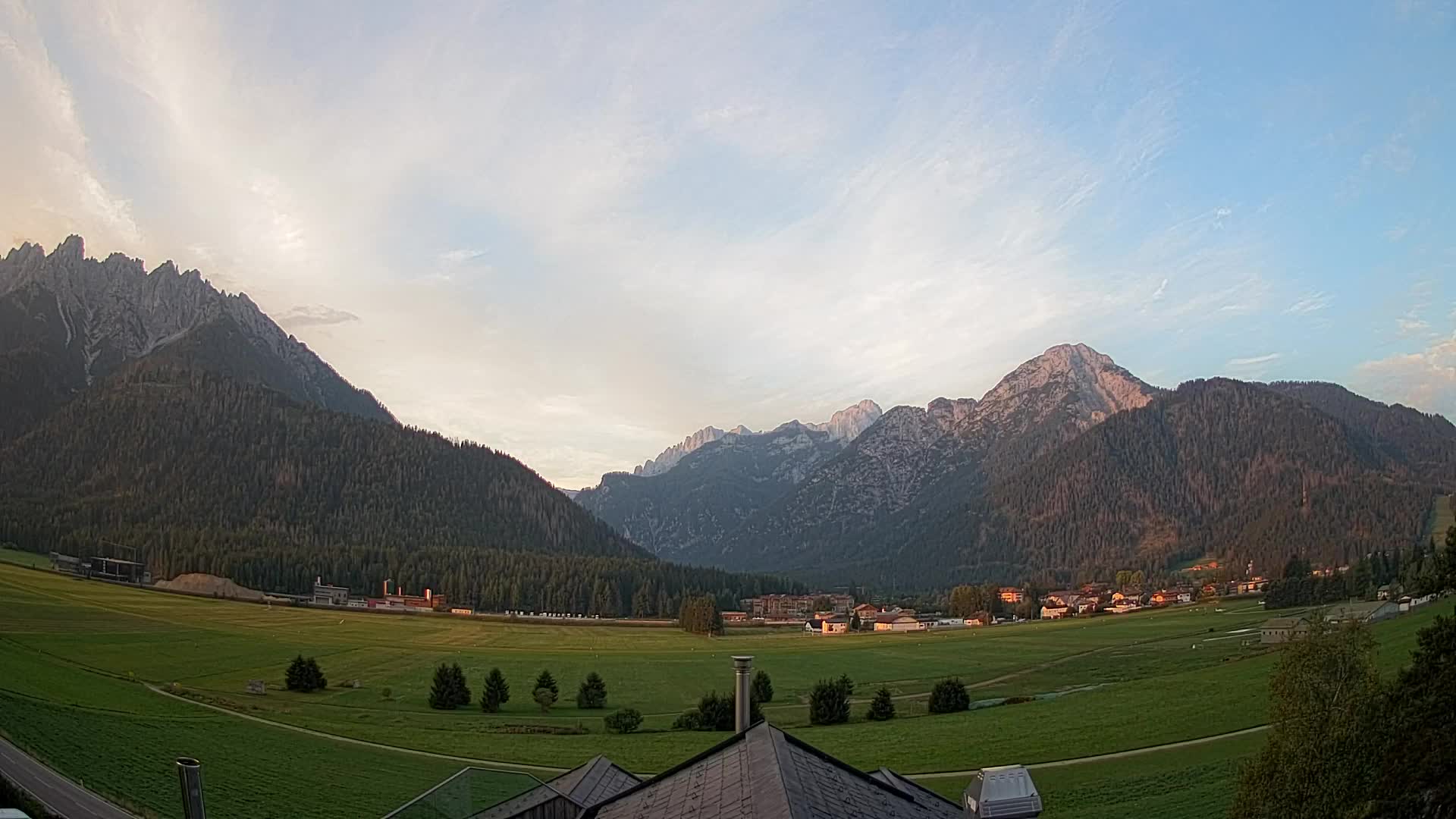 Webcam Toblach Dolomites – View from Hotel Rosengarten