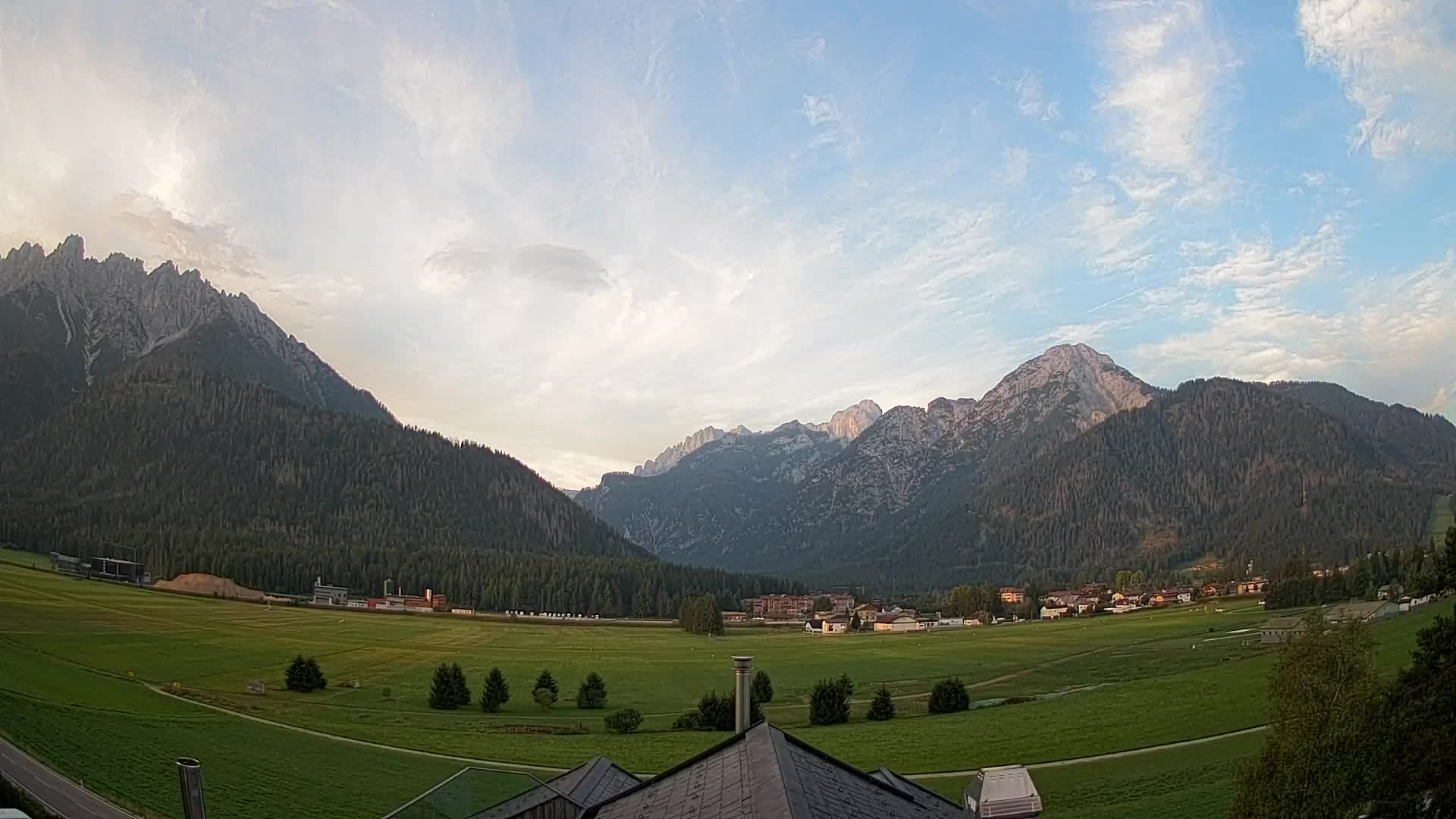 Webcam Toblach Dolomites – View from Hotel Rosengarten