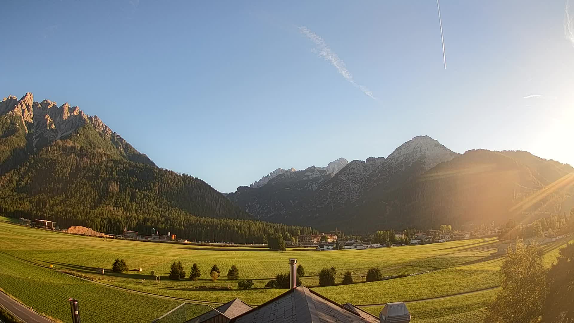 Spletna kamera Toblach Dolomiti – Pogled iz hotela Rosengarten