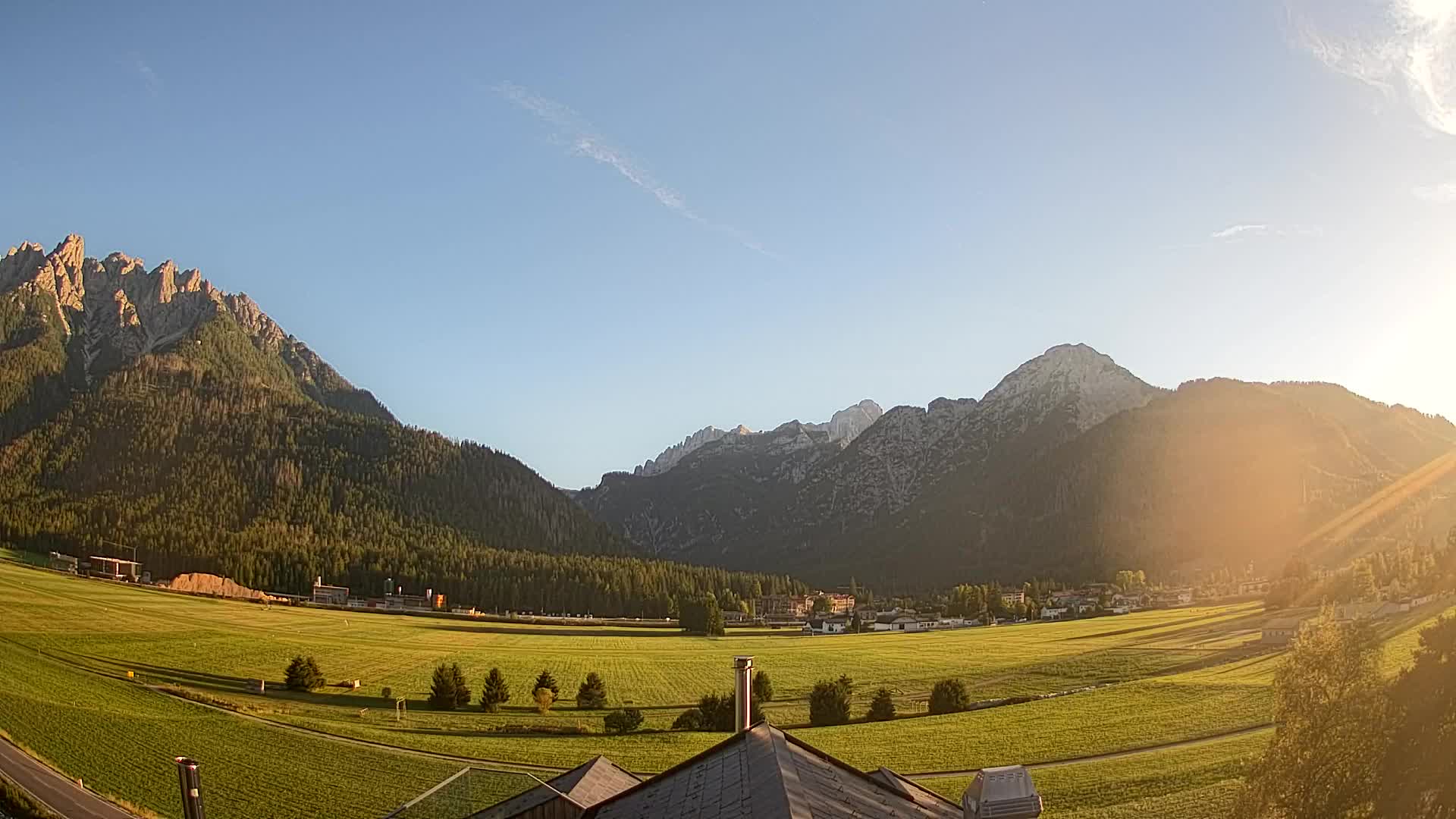 Spletna kamera Toblach Dolomiti – Pogled iz hotela Rosengarten