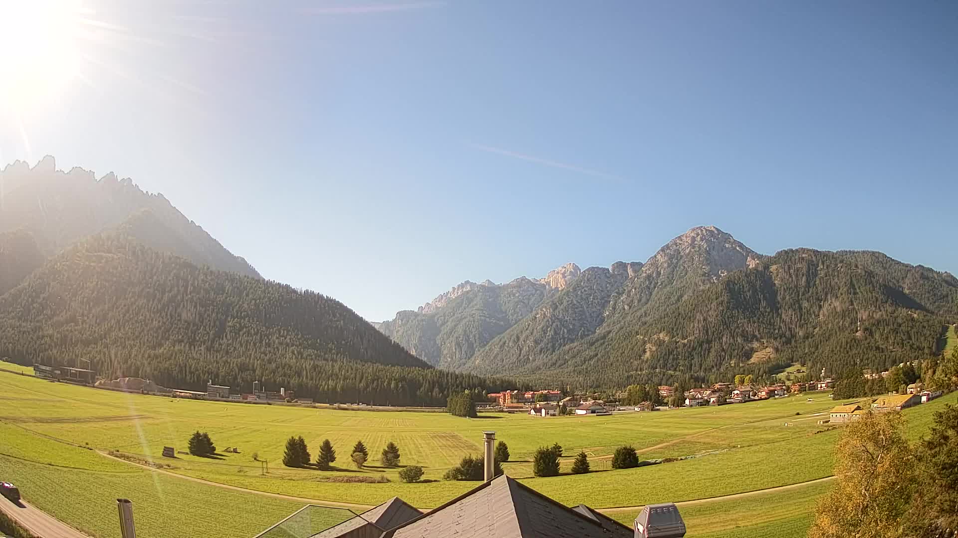 Web kamera Toblach Dolomiti – Pogled s Hotela Rosengarten