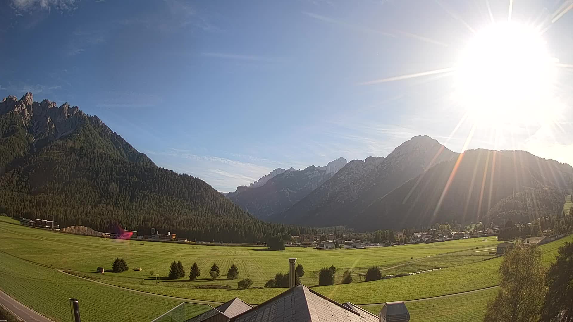 Webcam Toblach Dolomites – View from Hotel Rosengarten