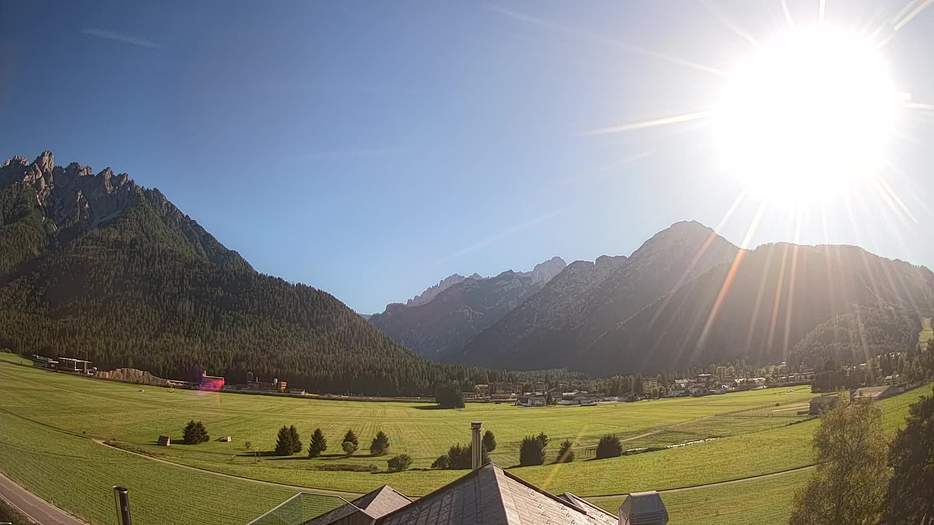 Web kamera Toblach Dolomiti – Pogled s Hotela Rosengarten
