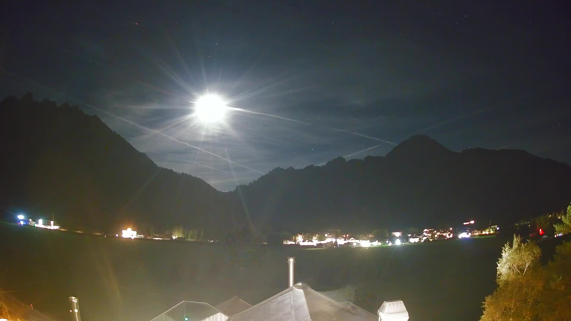 Web kamera Toblach Dolomiti – Pogled s Hotela Rosengarten