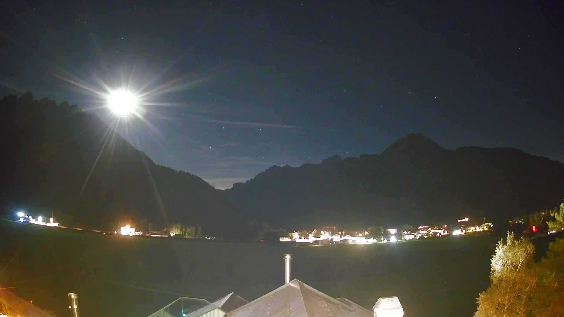 Spletna kamera Toblach Dolomiti – Pogled iz hotela Rosengarten