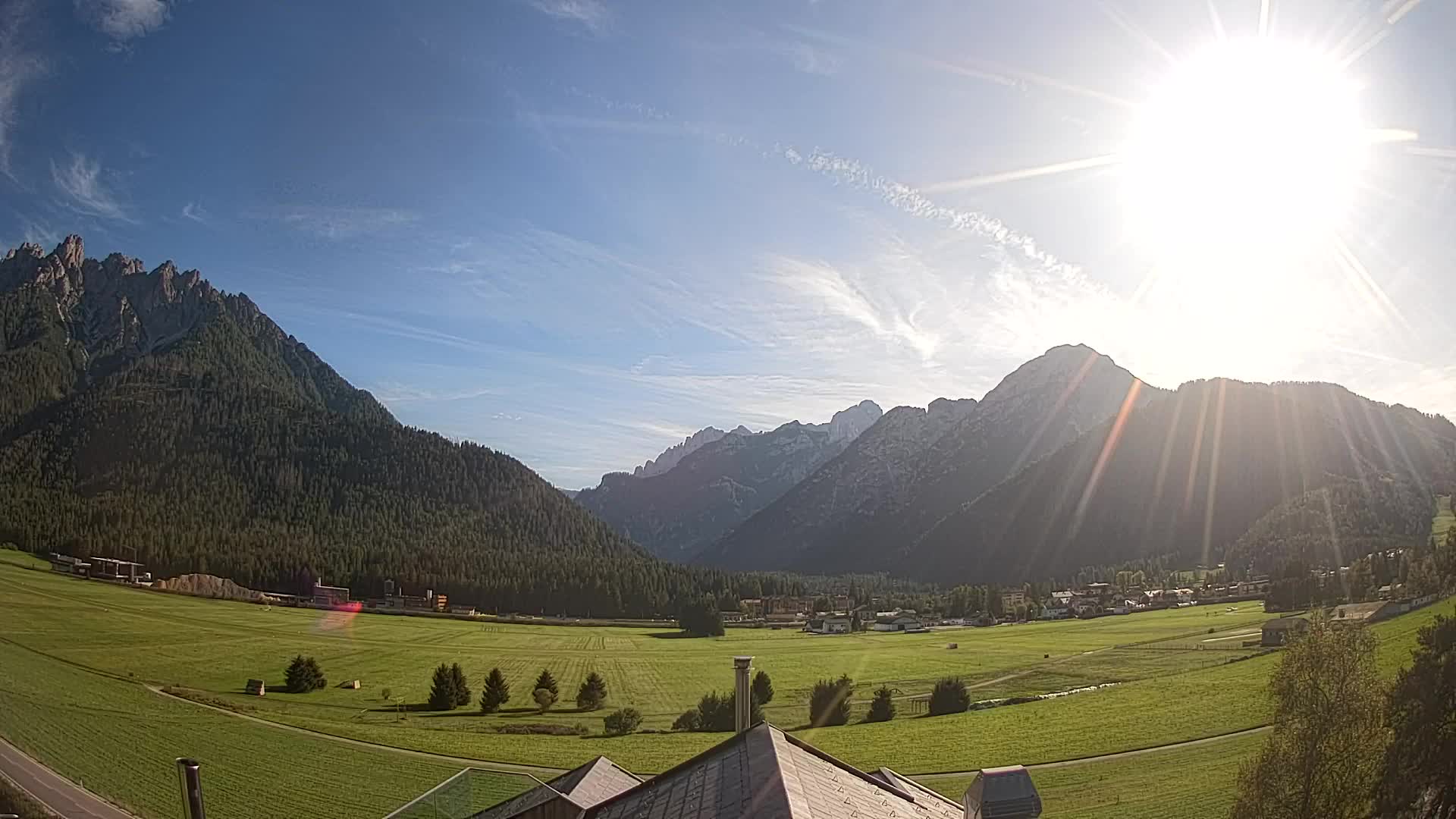 Web kamera Toblach Dolomiti – Pogled s Hotela Rosengarten