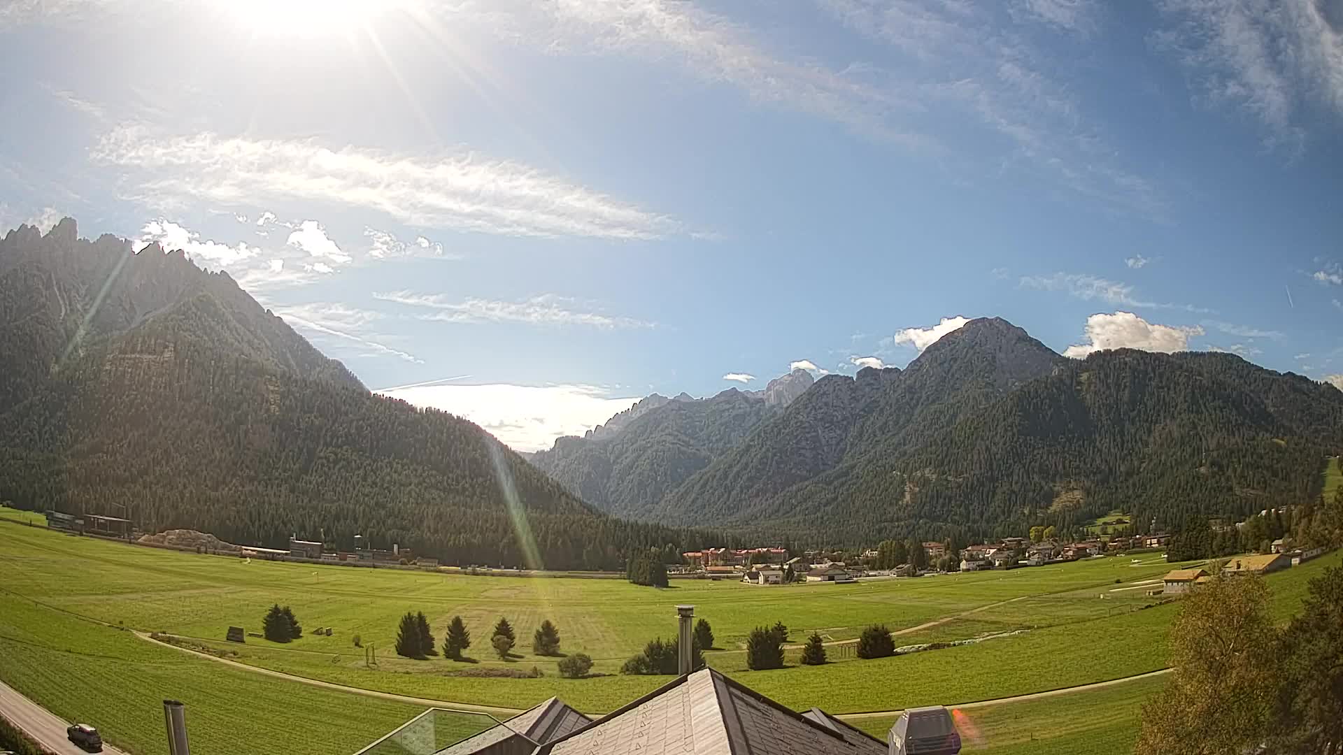 Spletna kamera Toblach Dolomiti – Pogled iz hotela Rosengarten