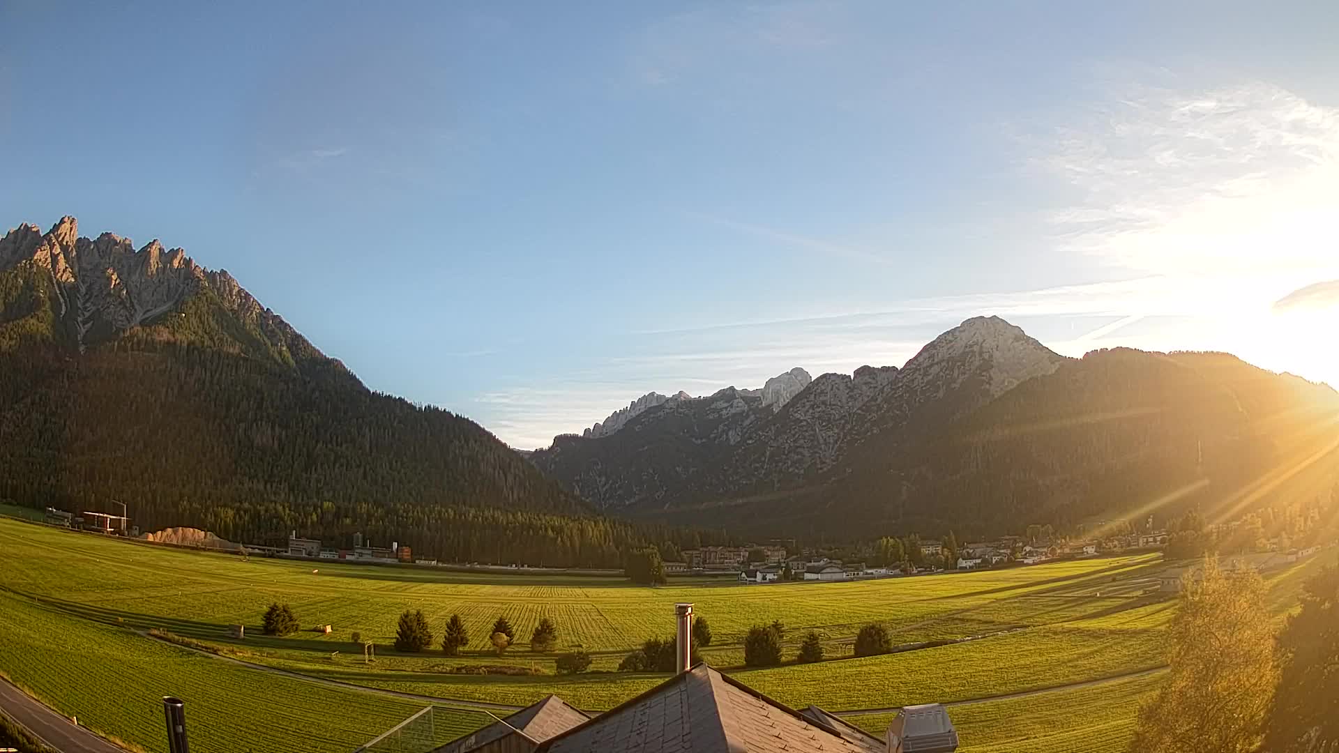 Webcam Toblach Dolomites – View from Hotel Rosengarten