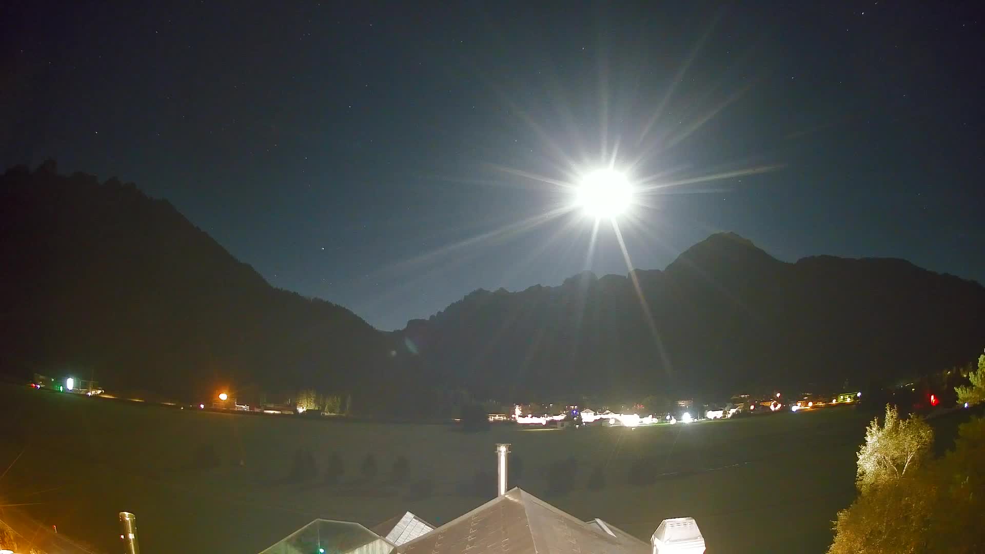 Spletna kamera Toblach Dolomiti – Pogled iz hotela Rosengarten