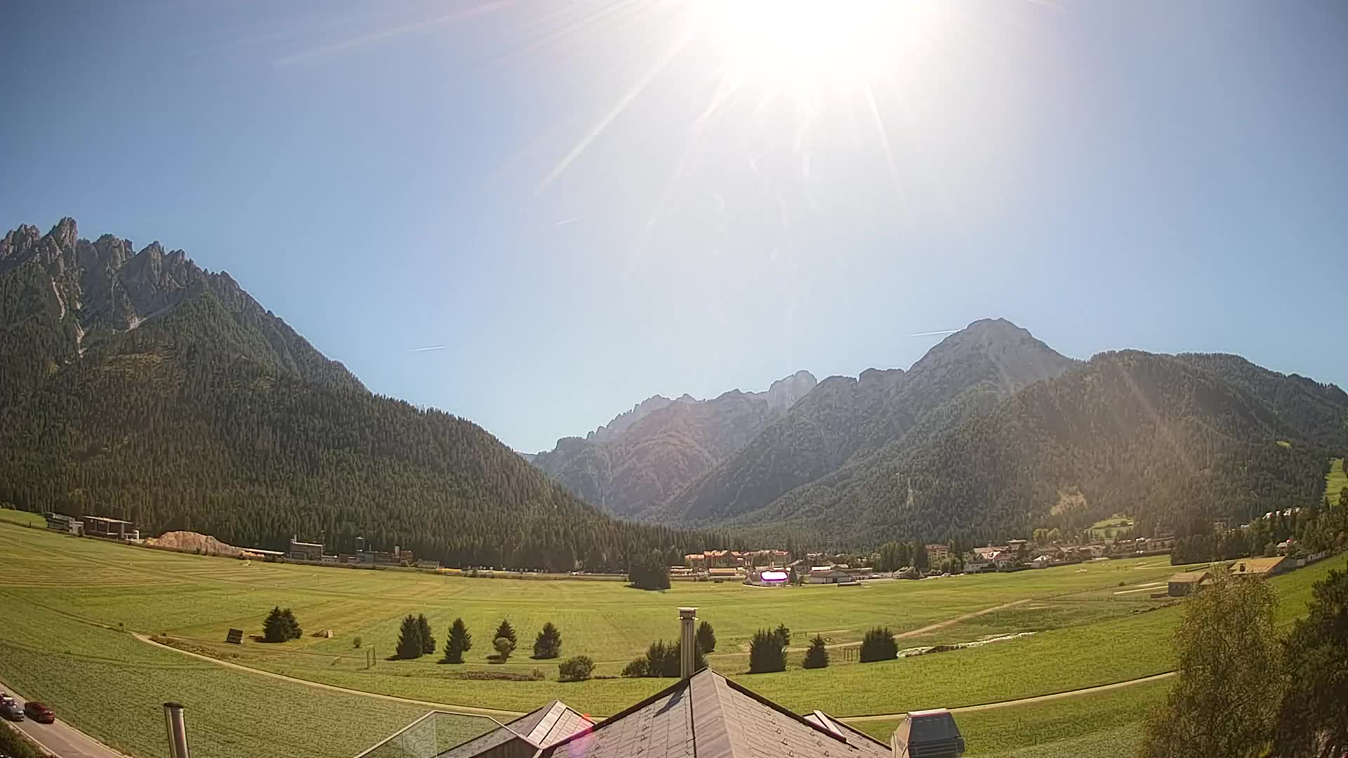 Spletna kamera Toblach Dolomiti – Pogled iz hotela Rosengarten